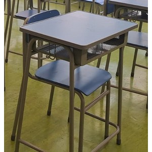 STC045a-2三邊網斗學生檯,檯面配注塑膠邊